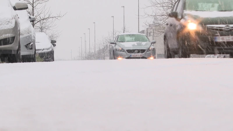 Opgelet voor gladde wegen door sneeuwval