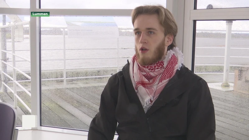 Zo moeten we de kloof tussen jongeren en politiek kleiner maken