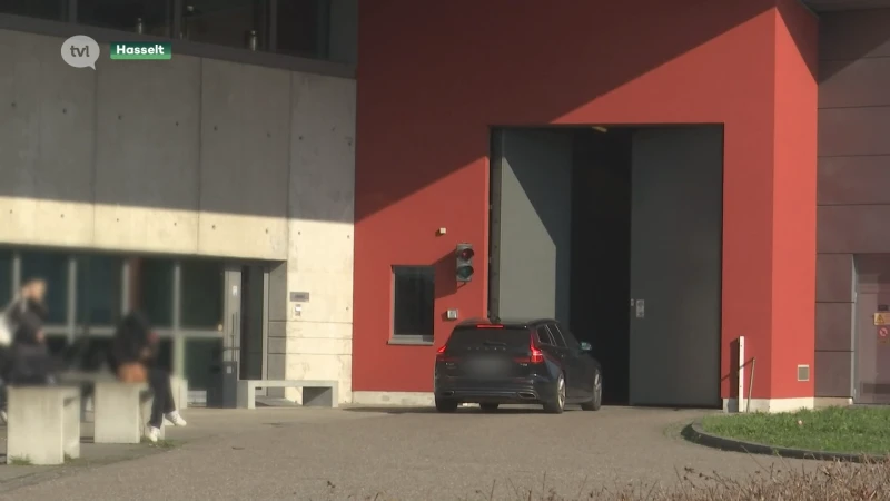 Gevangenis Hasselt zet poort op kier voor nieuwe gedetineerden