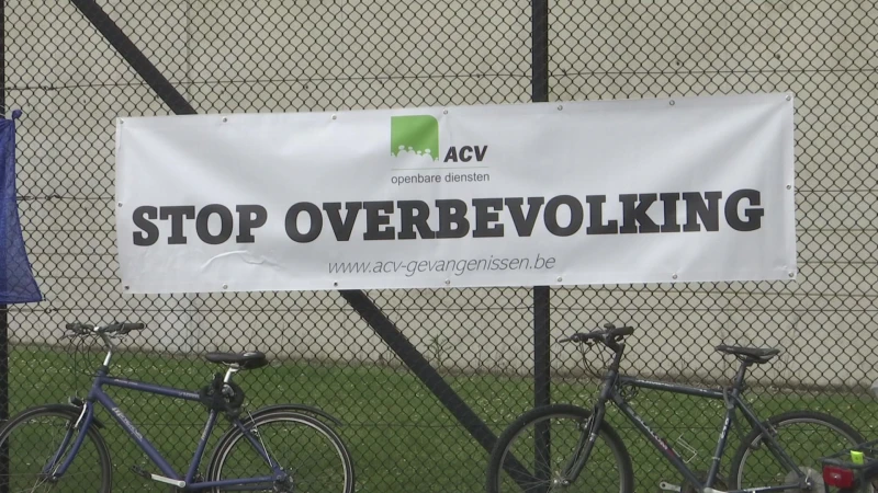 24 uren staking in gevangenis Hasselt: geen pasklare oplossing voor overbevolking