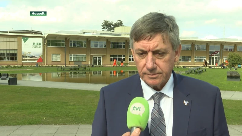 Jan Jambon weigert nog te antwoorden op politieke vragen in Hasselt