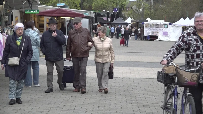 Nieuwe busregeling en hoog parkeertarief zorgen voor leegloop Hasseltse markt