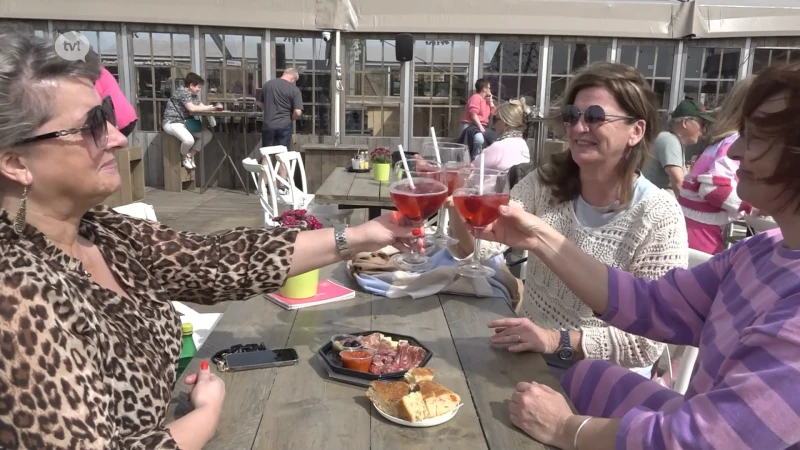 Eerste succesvolle dag voor Bloesembars