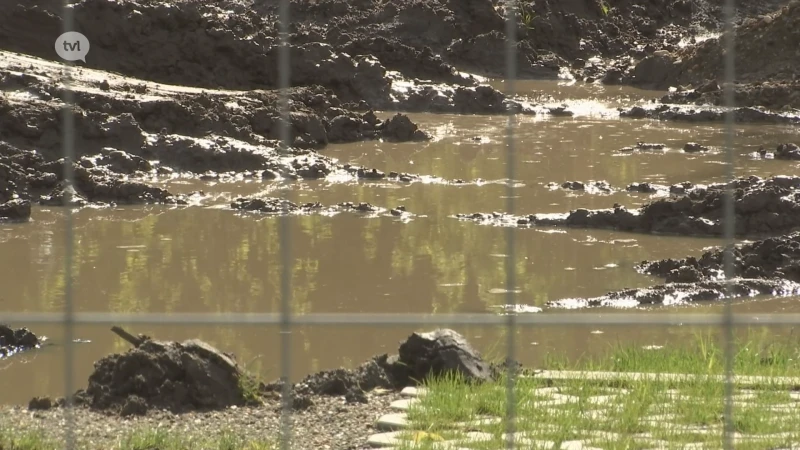 Bouwsector loopt grote vertragingen op door regenweer