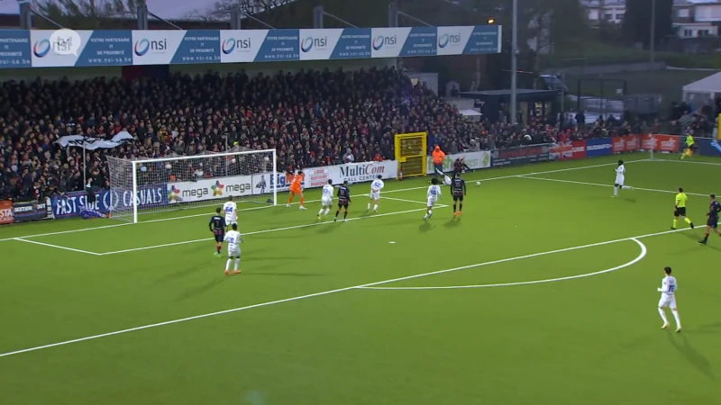 Jong Genk met de billen bloot in laatste wedstrijd
