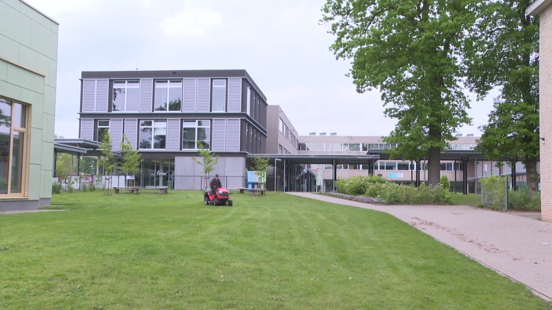 Koning en koningin komen naar Mosa-RT school in Maaseik