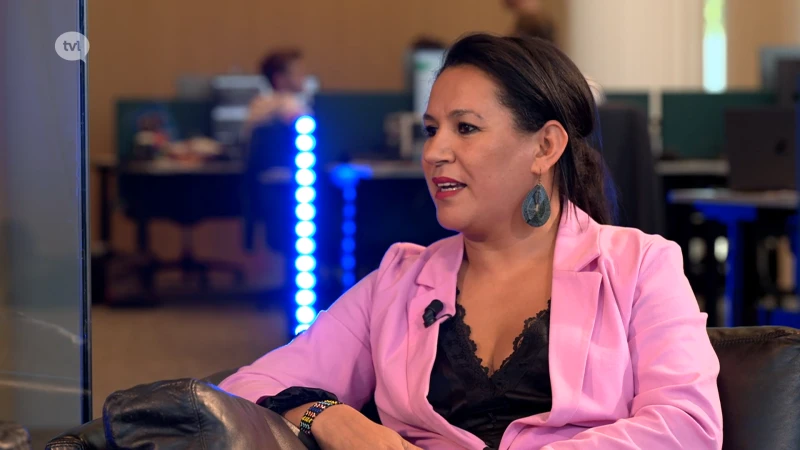 Zahra Boufker: "Imam geeft geen stemadvies in de moskee"