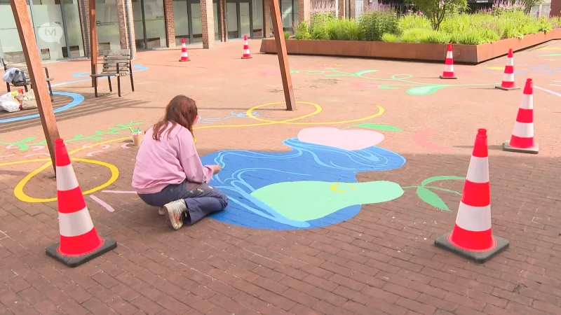 Eva Lynen maakt kunst in Bilzen