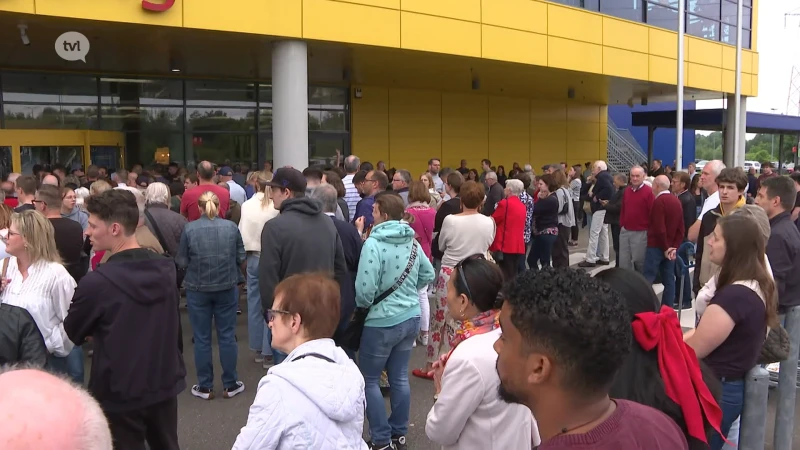Over de koppen lopen in Ikea Hasselt
