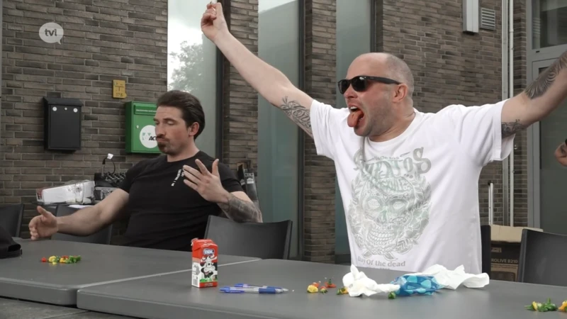 Zweten geblazen tijdens BK chilipeper eten in Ham