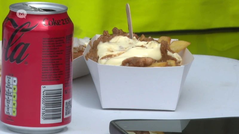 Bouwverlof ingezet met frietjes in Lummen: "Na lange regenmaanden is vakantie welkom"