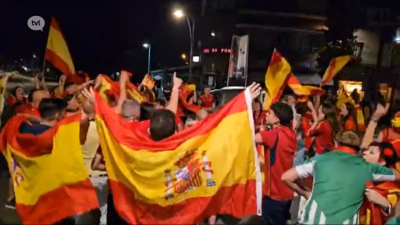 Spaanse supporters vieren feest in Maasmechelen na winst tegen Frankrijk