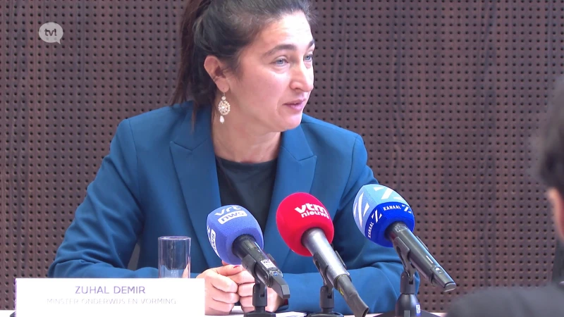 Onderwijsminister Demir na internationaal onderzoek: "Moeten meer investeren in Nederlands vanaf kleuterklas"