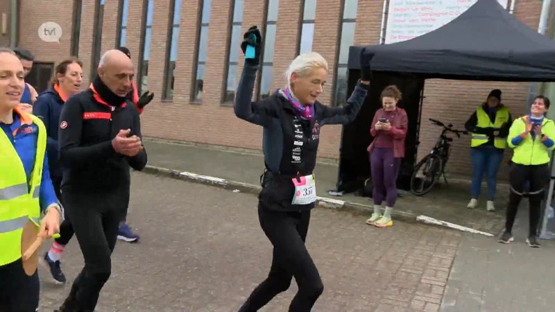 Hoeselt Runners steunen Hilde bij haar 357ste marathon dit jaar