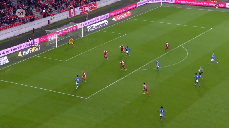 Kerstvoetbal: Antwerp tegen Racing Genk