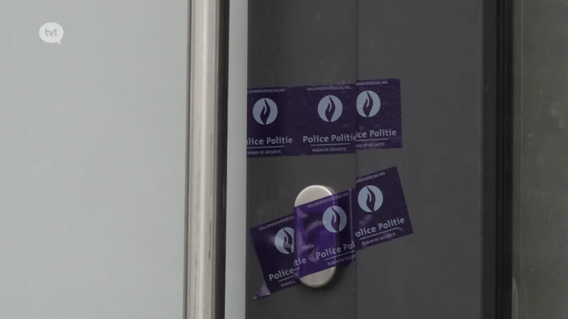 Verdacht overlijden: lichaam van vrouw (38) aangetroffen in woning Vliermaalroot