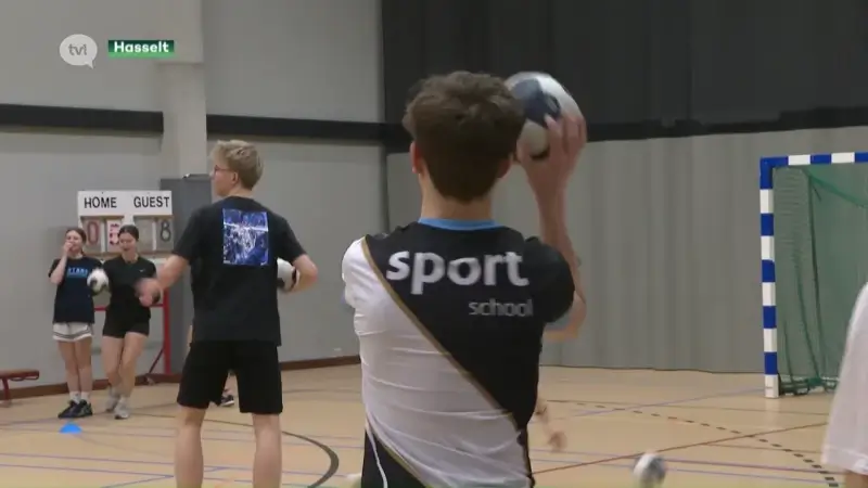 Sportschool Hasselt voert keuzevak handbal in voor eerste graad