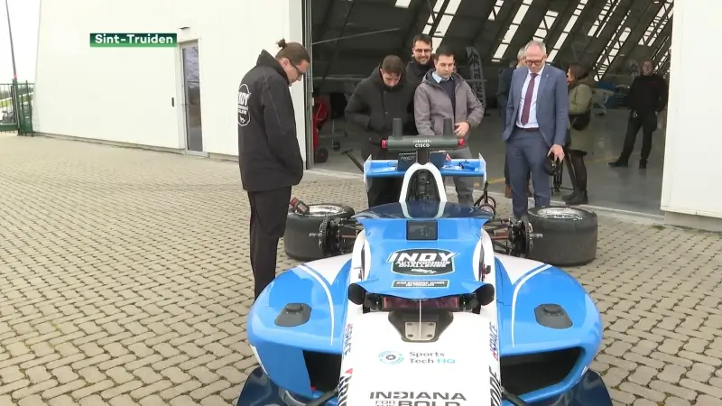 Eerste autonome racewagen aangekomen op DronePort Sint-Truiden: "Via racebaan commerciële toepassingen ontwikkelen"