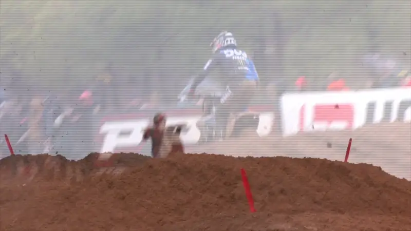 Jarige Jarne Bervoets pakt 24 jaar na vader Marnicq GP-zege in EMX 125