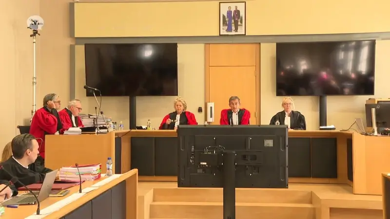 Audio-opnames van ontvoerde zoon en moeder beroeren hele assisenzaal