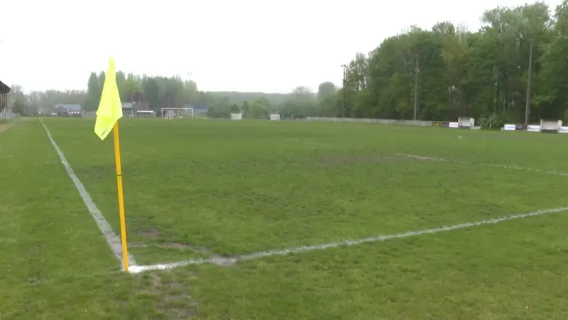 Alken ontmijnt voetbaloorlog met vredesraad
