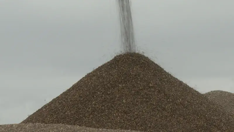 Steengoed viert 20ste verjaardag: grind helpt tegen wateroverlast én is goed voor biodiversiteit