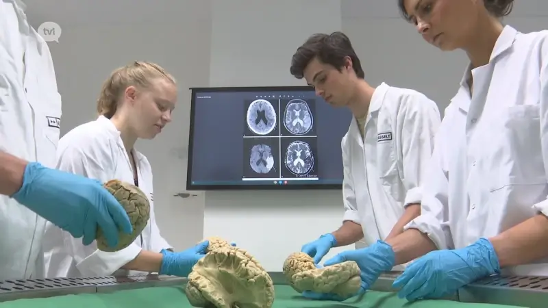 Recorddeelname toelatingsexamen is goed nieuws voor masteropleiding geneeskunde aan de UHasselt