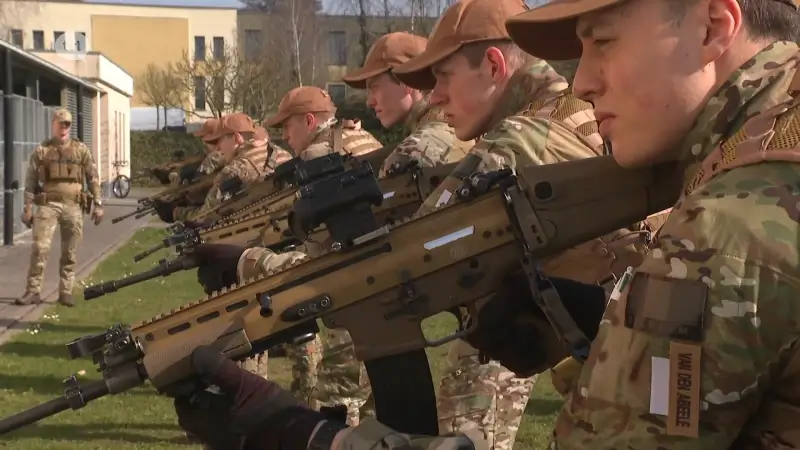 Militairen moeten langer werken en verliezen honderden euro's pensioen