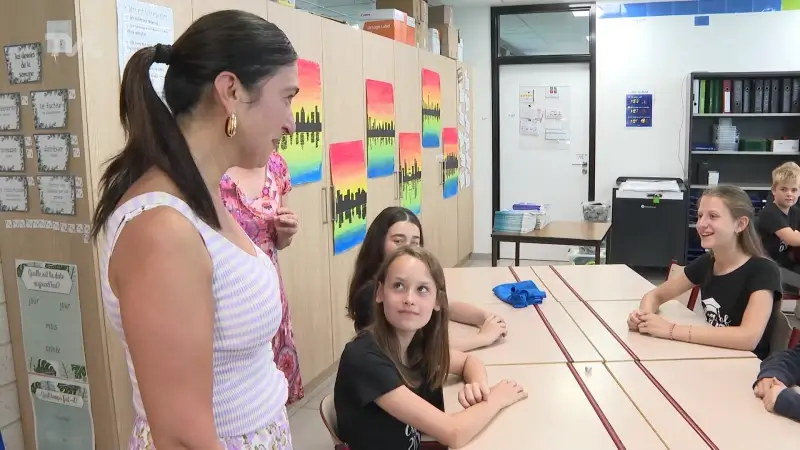 Zuhal Demir zwaait in Heusden-Zolder leerlingen uit op laatste schooldag