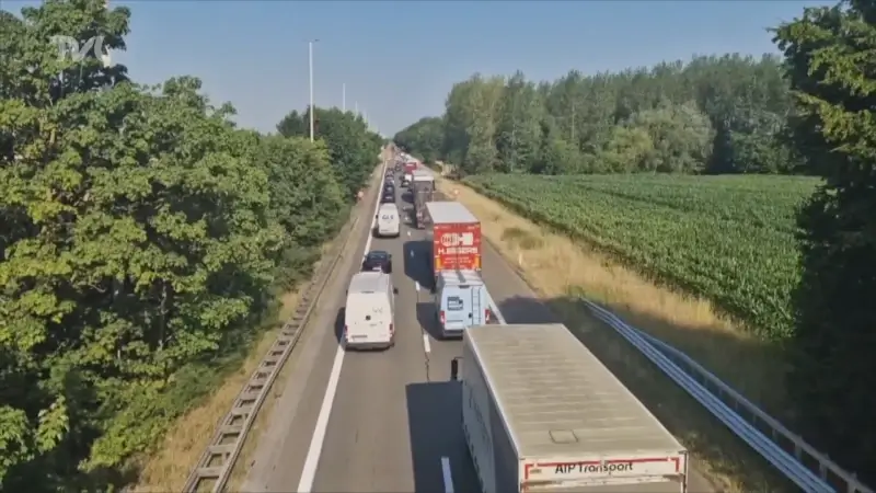 Hitte veroorzaakt schade aan wegen, lange file richting Hasselt