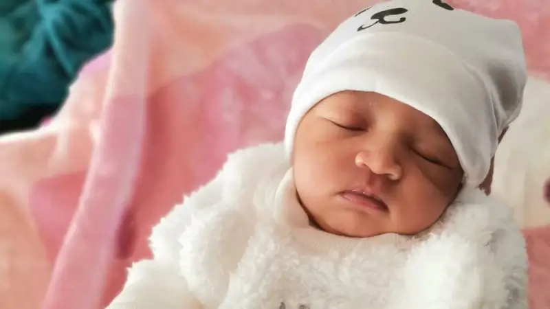 Eerste baby’s geboren na eenvoudige en goedkope IVF-behandeling van UHasselt