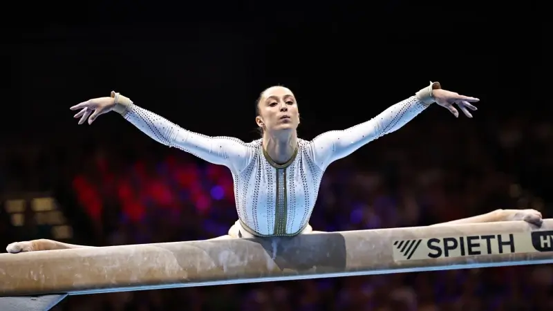 Nina Derwael zet punt achter turncarrière