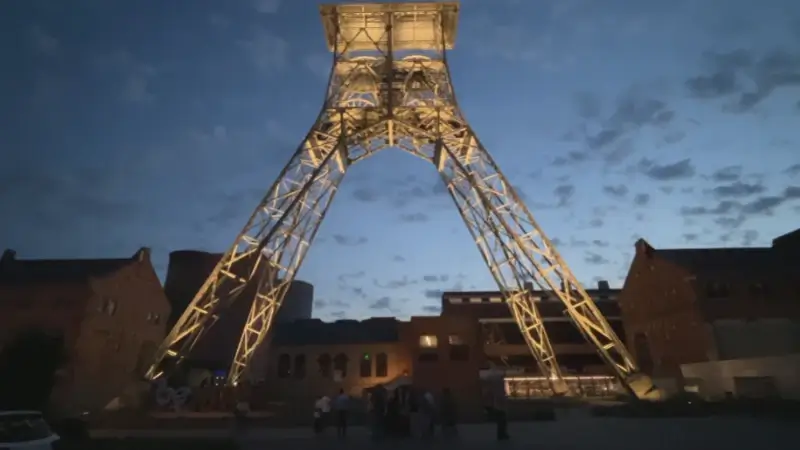 Stad Beringen steekt schachttorens in nieuw licht