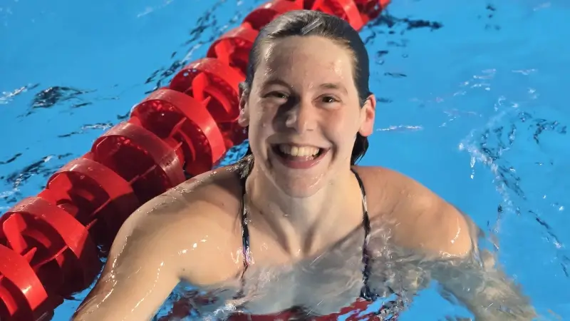 Eerste Limburgse WK-medaille: Roos Vanotterdijk schrijft geschiedenis op 100m vlinderslag