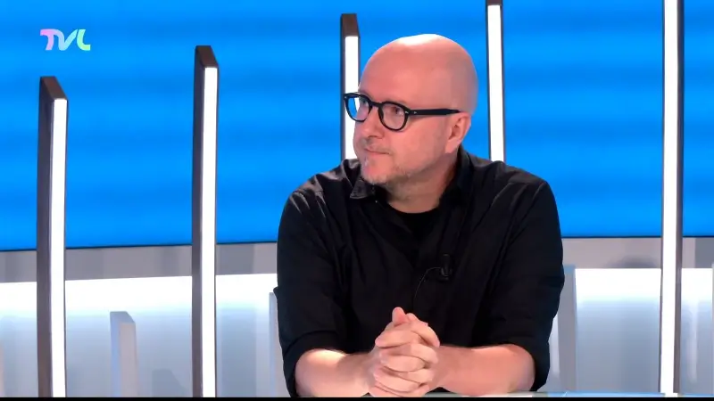 Sportjournalist Tom Kums na historische dubbel: "Roos Vanotterdijk mag sportvrouw van het jaar worden."
