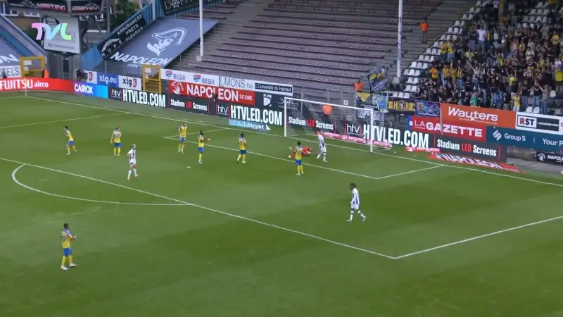 Zege ontglipt STVV na blunder van doelman