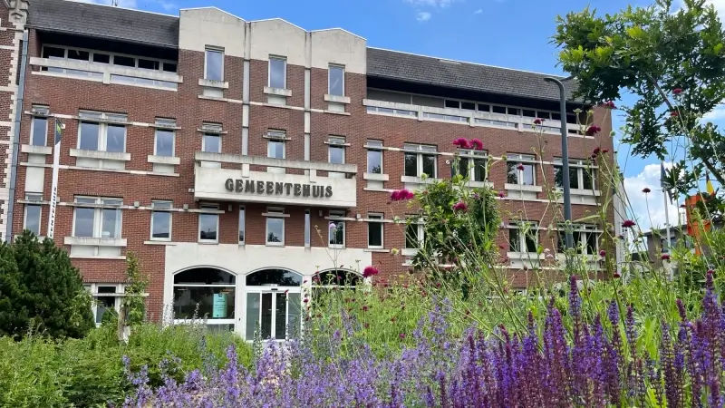 Gemeentehuis Maasmechelen krijgt duurzame renovatie