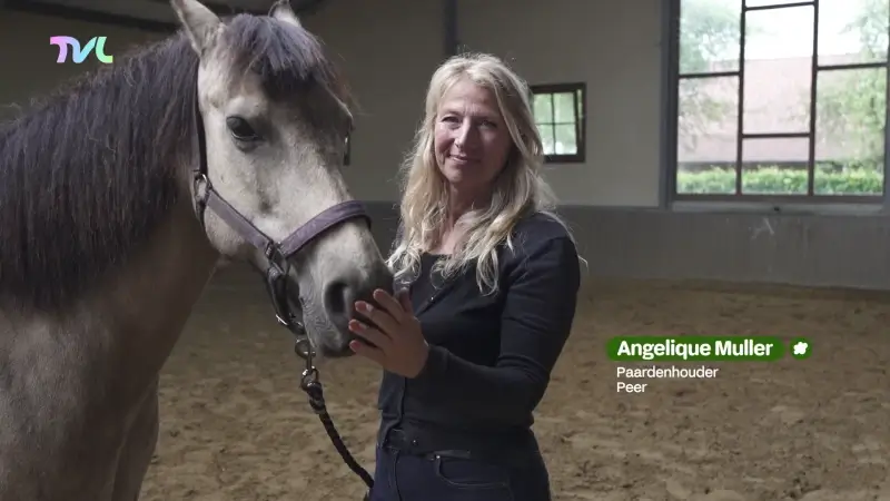 Angelique Muller Paardenhouder Peer