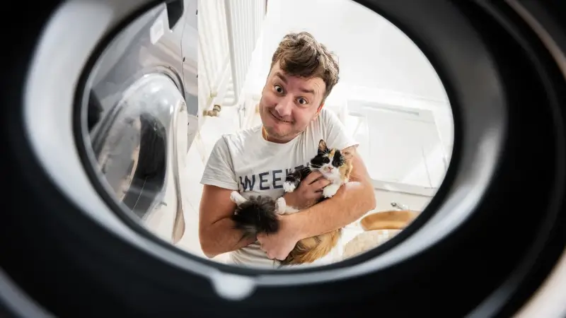 Miauw! Het is morgen Internationale Kattendag: heb jij een kat? Laat 'm zien!