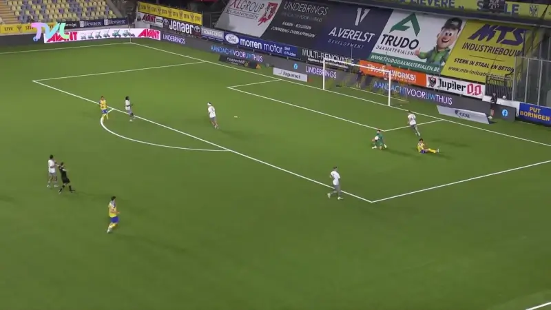 STVV pakt 7 op 9 na winst tegen Dender en is (even) leider