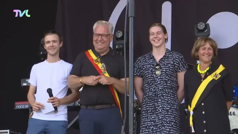 Roos Vanotterdijk in de bloemetjes gezet in Houthalen-Helchteren