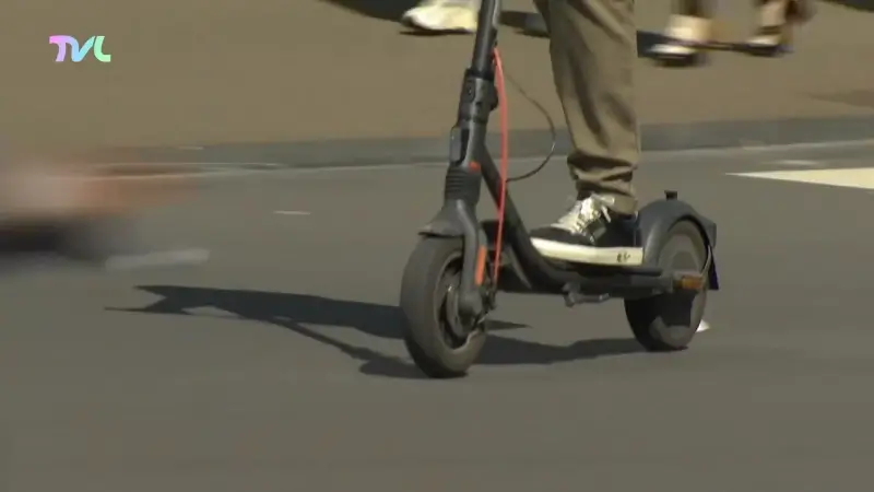 Minister Beenders wil illegale e-steps uit het straatbeeld verbannen