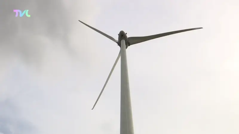 Onderhoudstechnieker zit vast in Genkse windmolen