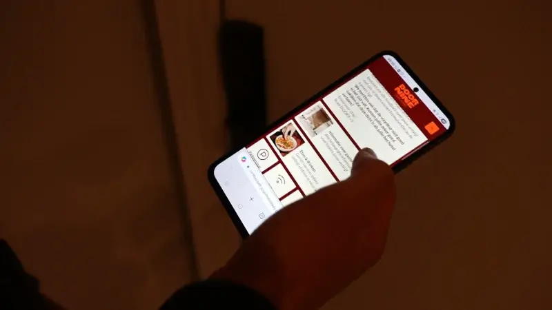 Geen receptie meer: DOOR9-hotel in Hasselt laat gasten inchecken via smartphone