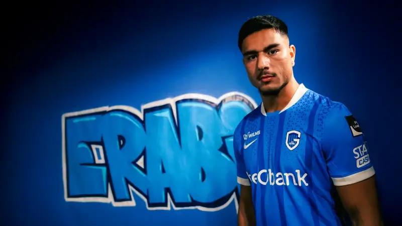 Racing Genk heeft met Jusef Erabi (22) nieuwe spits beet