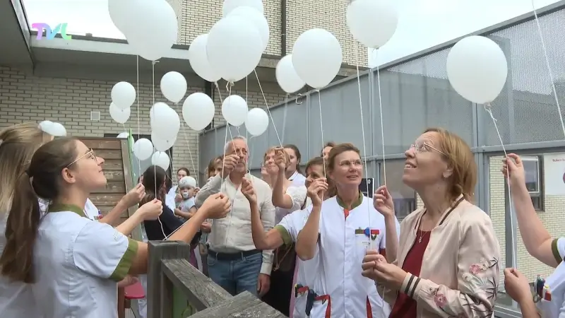Kinderartsen protesteren tegen oorlogsgeweld en honger