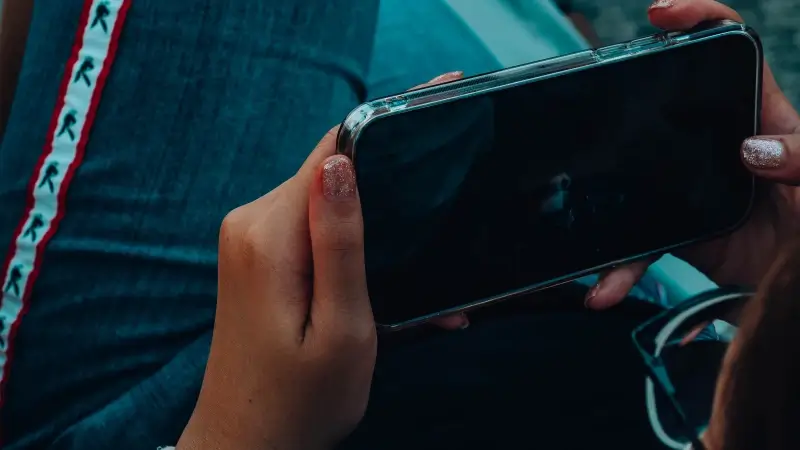 Smartphoneverbod in scholen is enorme aanpassing, en niet alleen voor leerlingen