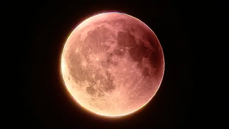 Zo zagen jullie de maansverduistering