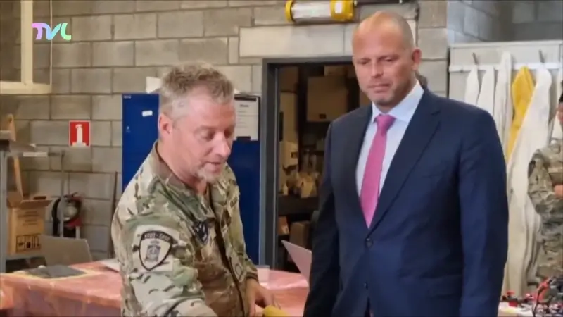 Minister van Defensie bezoekt Saffraanberg