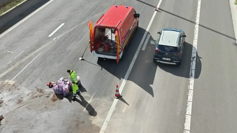 Lange file op E314 richting Lummen door gekantelde vrachtwagen